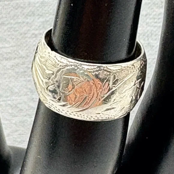 Sterling Silver Engraved Band Ring, 4.5 Unisex - Picture 4 of 5